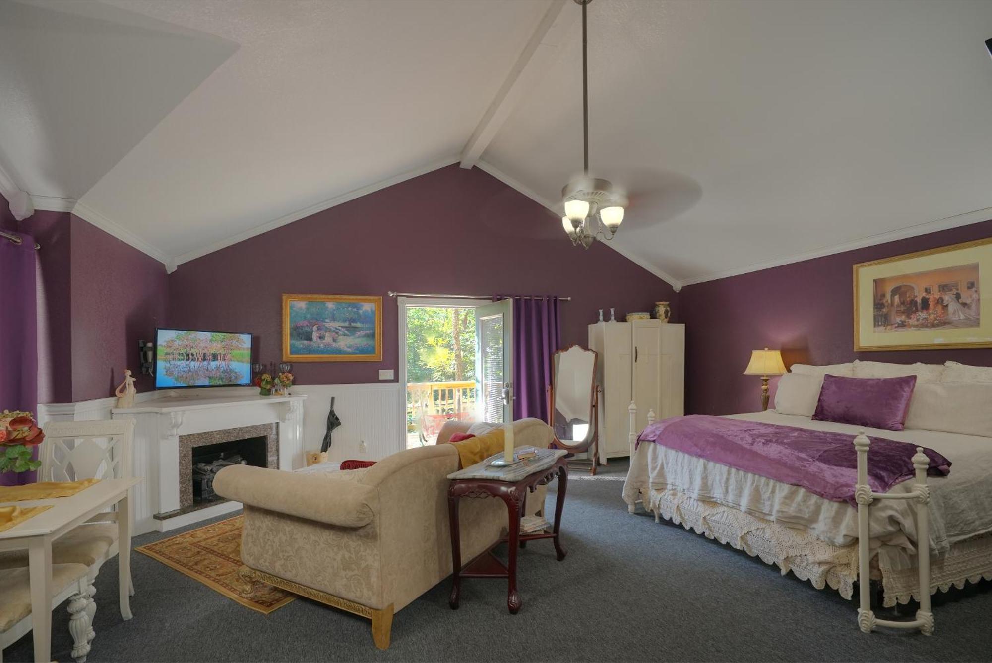 Bed & Breakfast On White Rock Creek