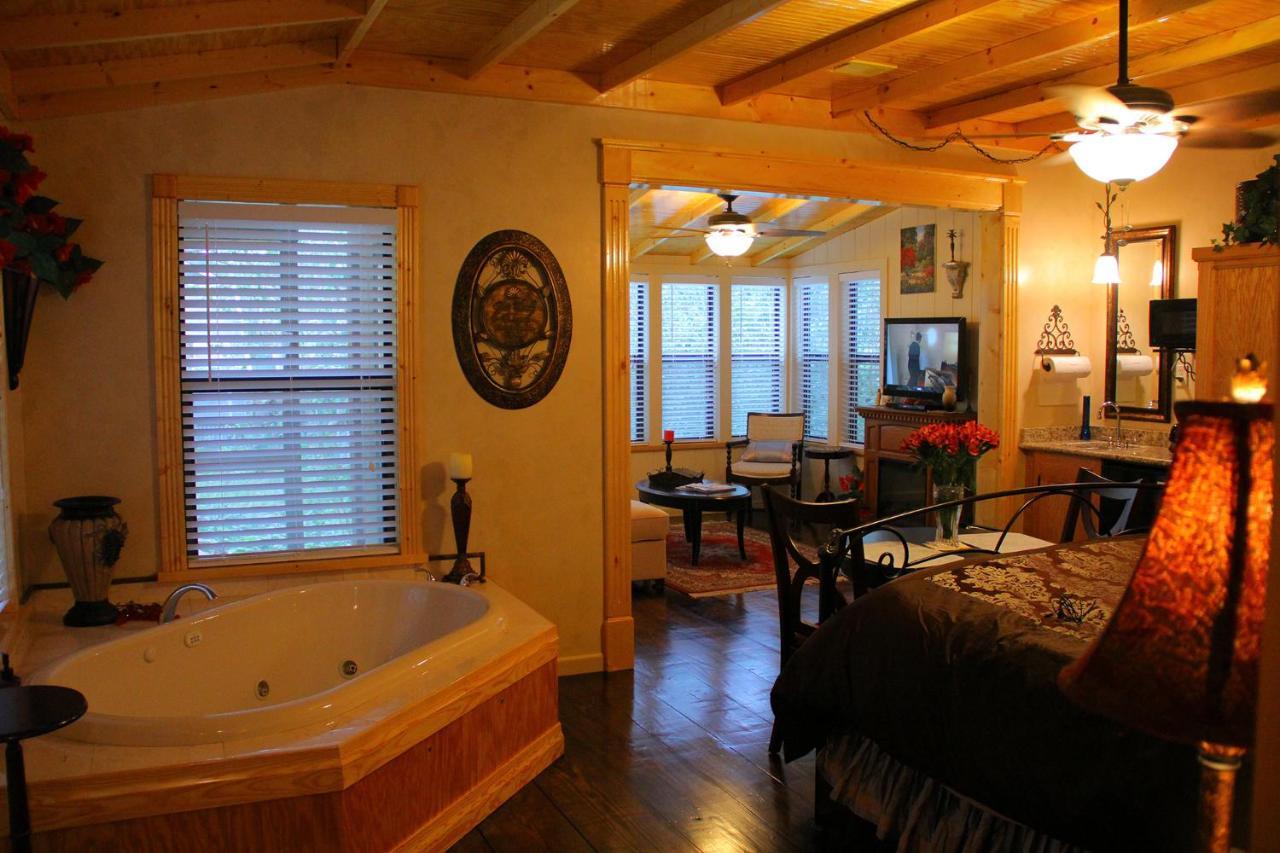 Bed & Breakfast On White Rock Creek Waco
